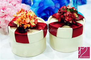PHBR3013  Hydrangea Round Favor Box with Red Ribbon- As Low As RM2.20 /Pc